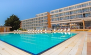 Arena hotel Holiday